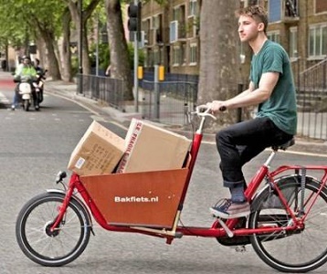 BOB BRINGS THE COOKIES TO THE VILLAGE MARKET